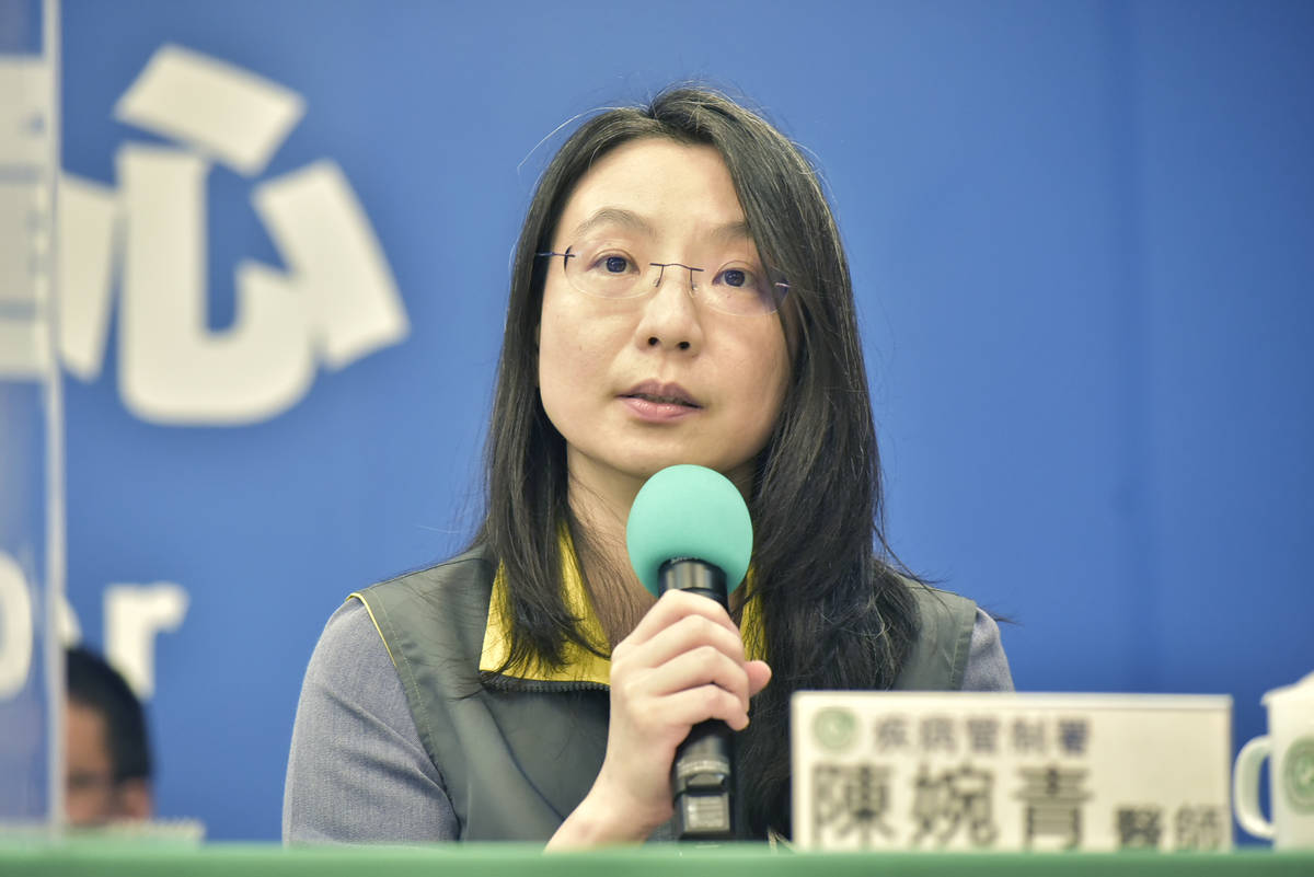 防疫醫師陳婉青說明防疫醫生六大工作內容。/圖由指揮中心提供