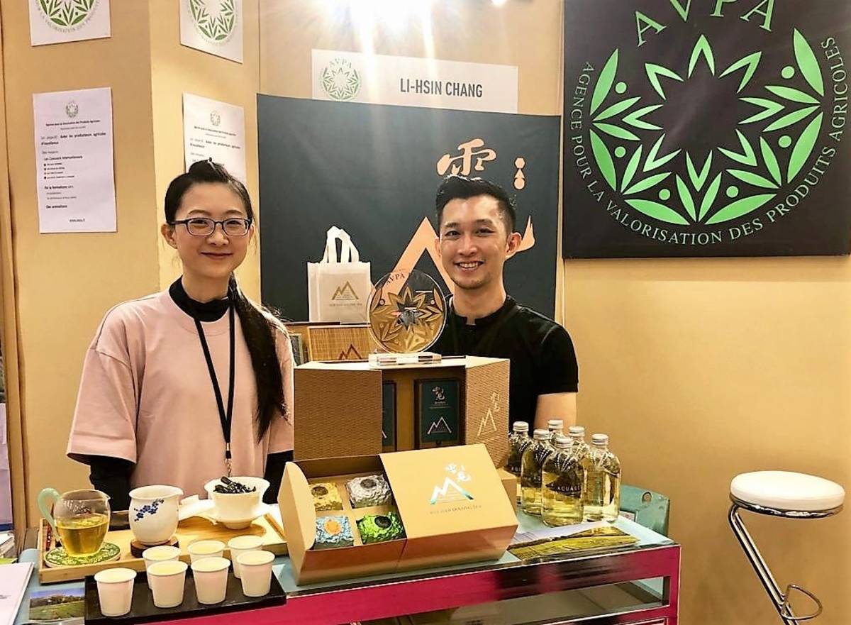 張芸綺、張立欣姊弟自產自製的烏龍茶在國際比賽中獲得許多獎項（圖片來源：張立欣提供）