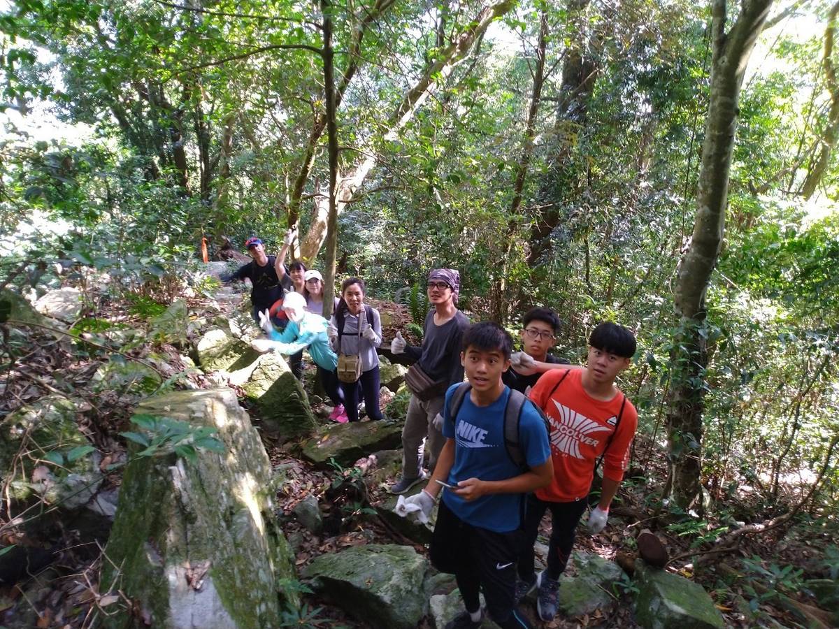臺中松鶴青年壯遊點—青年登唐麻丹山，培養互助與合作能力