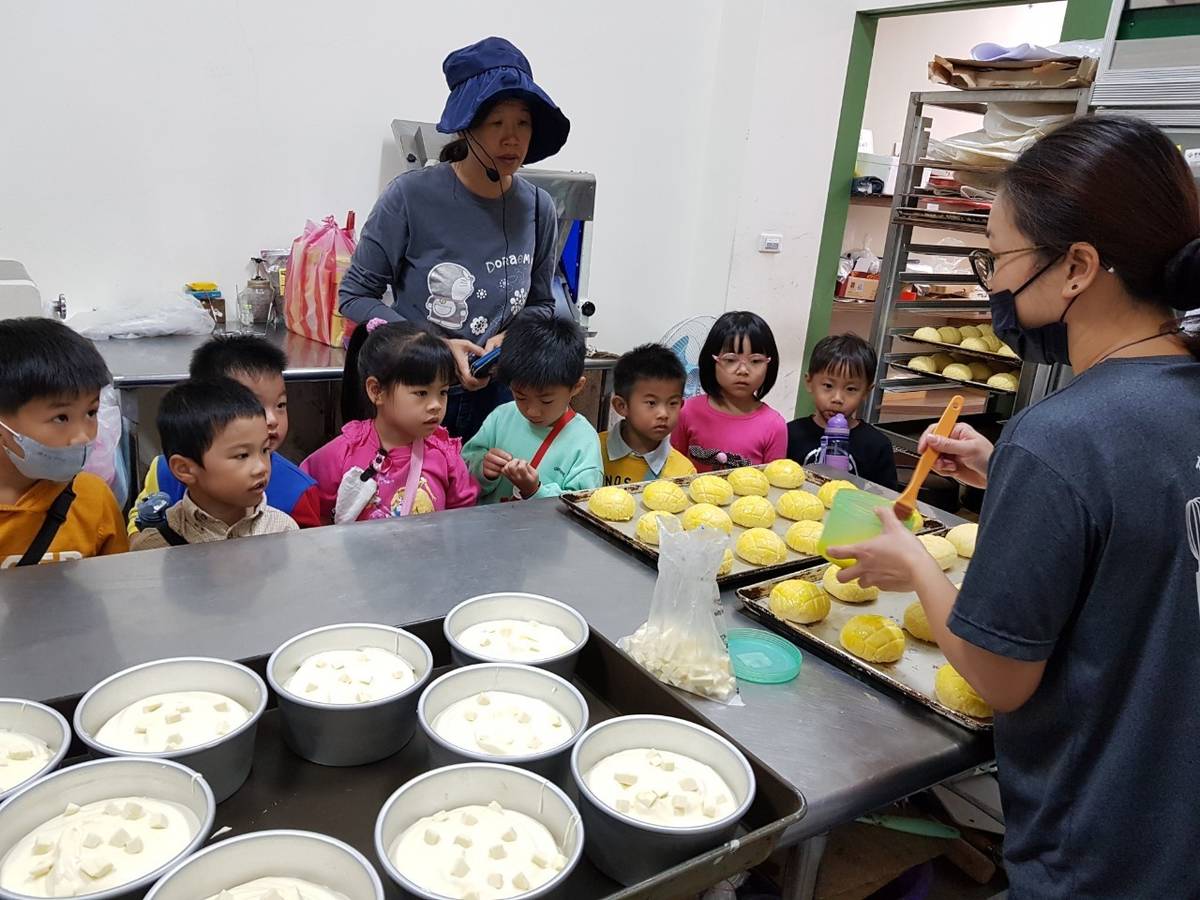 橋頭非營利幼兒園戶外教學烘焙坊.jpg