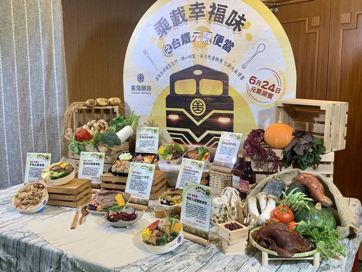食材皆是選用在地食材，讓民眾吃得安心吃得健康。