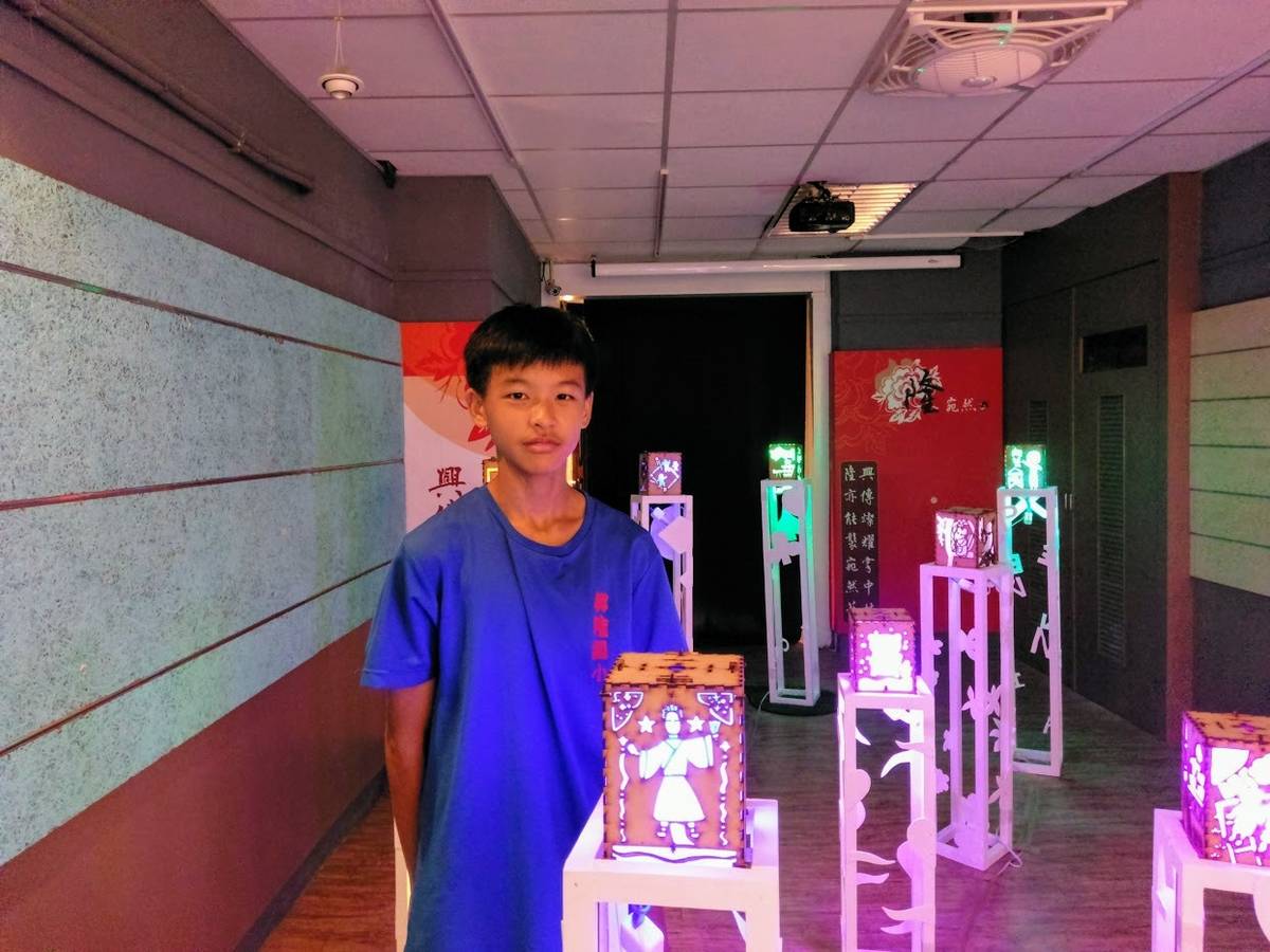 曾奕勳同學的雷雕作品