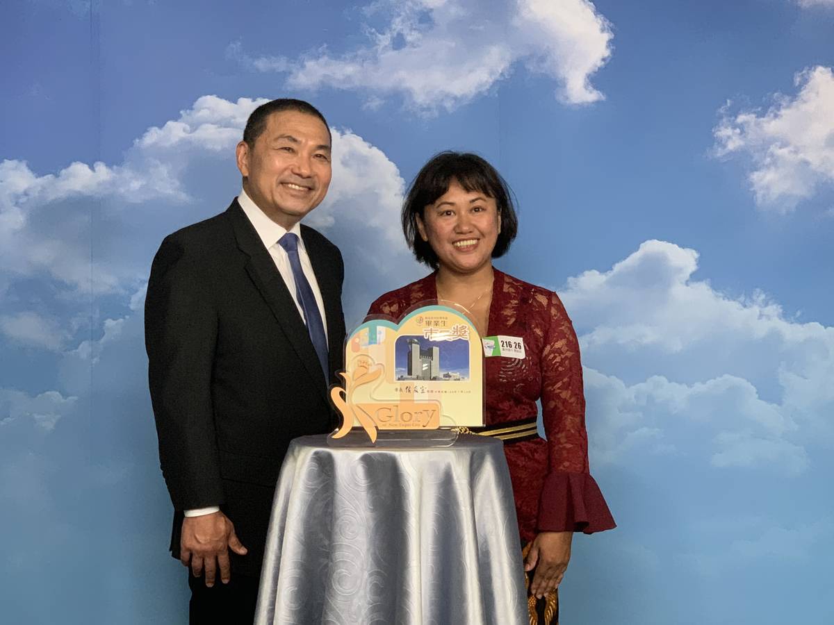 來自印尼的慕雅妮就讀蘆洲國中補校，獲得今年學業優良市長獎。