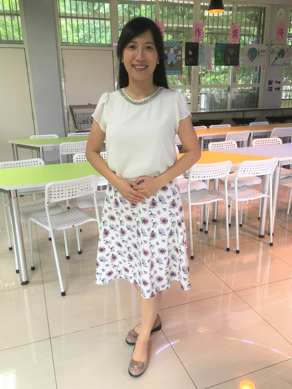 新北市板橋國中綜合活動教師陳俐臻，同時也是新北市國教輔導團人權教育的專任輔導員，她以「當我們同在『疫』起」為主題進行公開授課，探討新冠肺炎疫情期間，口罩的需求和分配正義，並帶領學生製作口罩套，透過更生活化的方式讓學生認識人權議題。