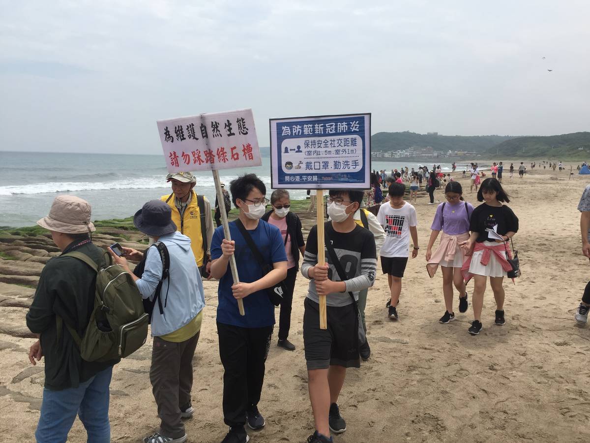 雖然有點緊張，為了保護家鄉，還是鼓起勇氣執行巡守工作。