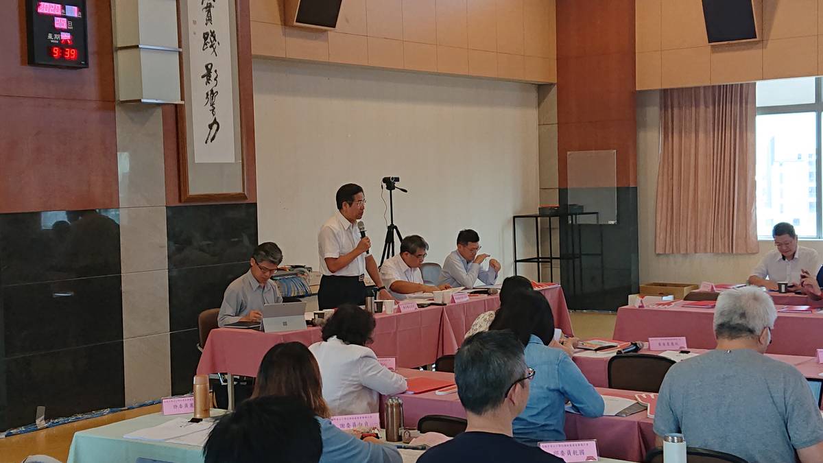 教育部今天召開第一次課審會審議大會，教育部長潘文忠親自出席並勉勵委員們在過去審議108課綱的辛勞。
