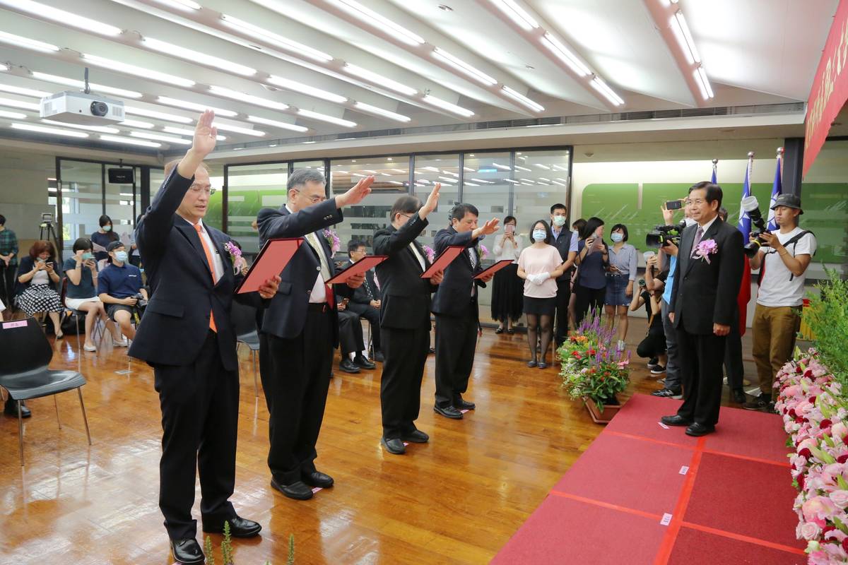 國立大學新任校長宣誓