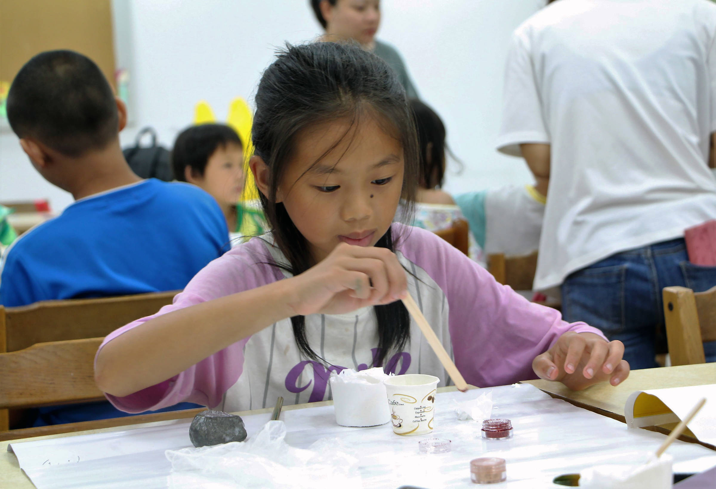 新北美術館北海岸下鄉陪讀石頭地瓜另類藝術創作 文教新聞 國立教育廣播電臺