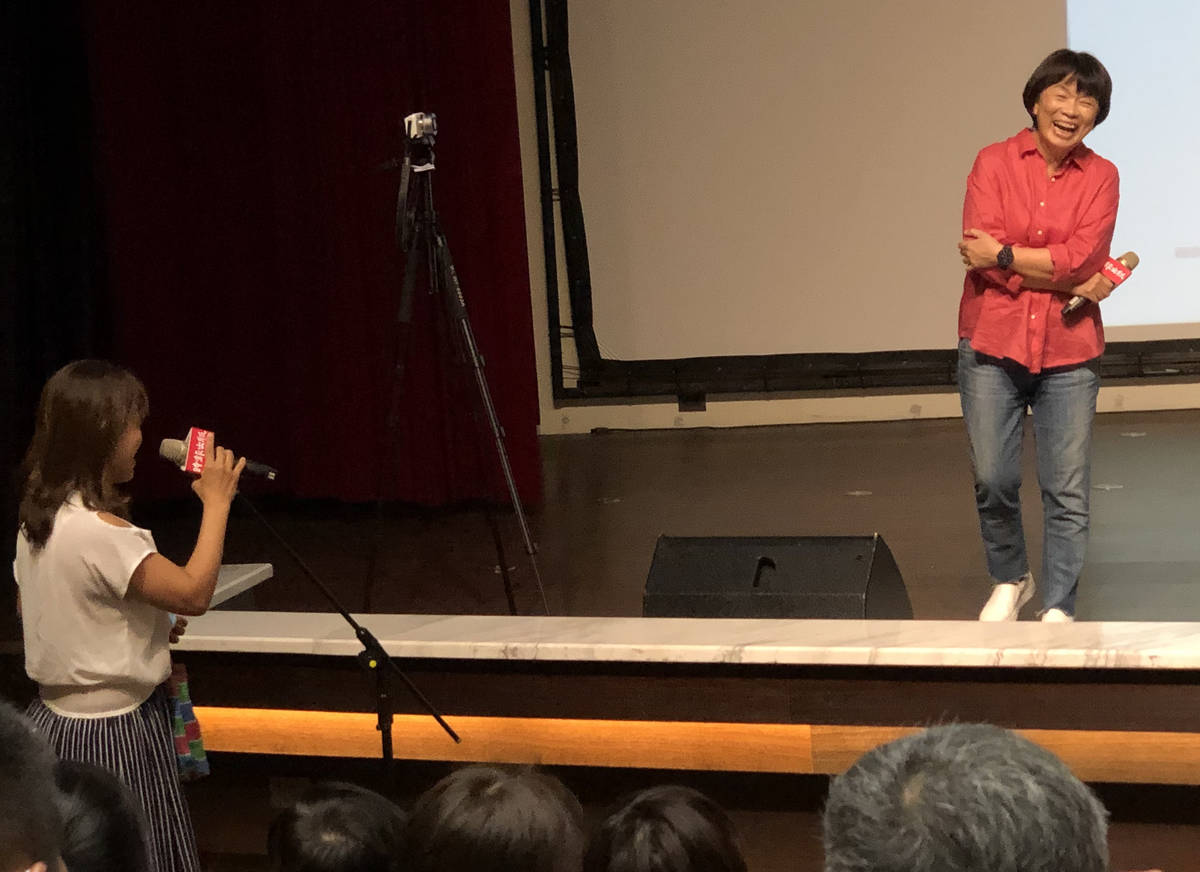 龍應台和讀者親切互動