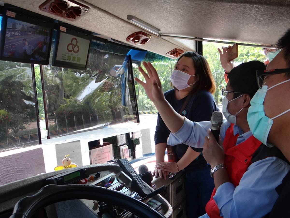 實境體驗大型車視野輔助系統