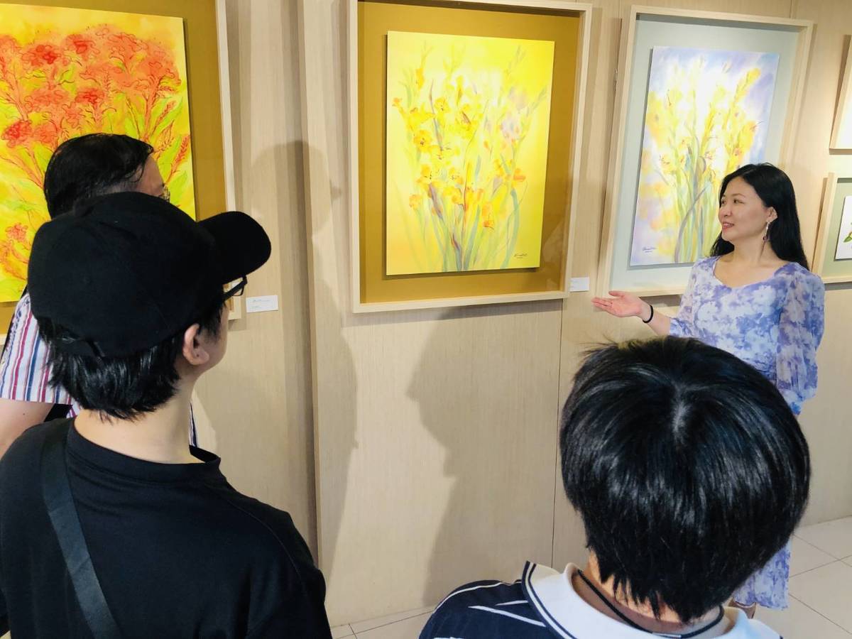 孫祖玉教授親自為貴賓導覽