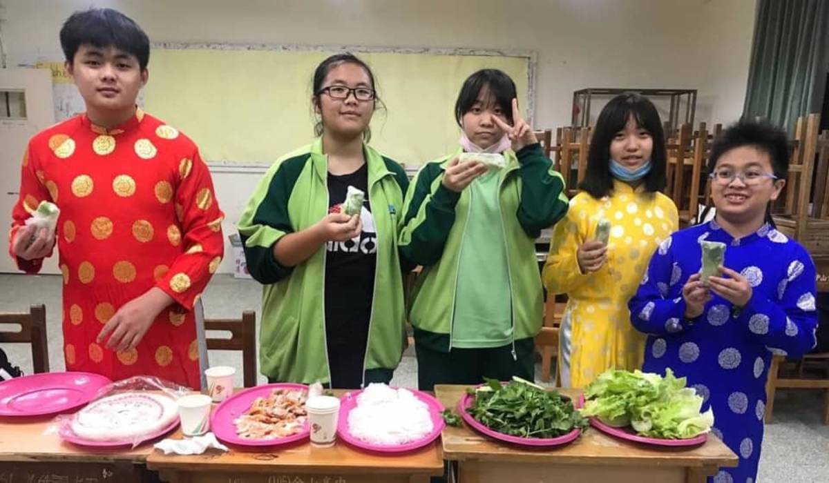 金山高中推動東南亞文化食作，透過美食文化社團課將金山的在地食材，結合東南亞美食。
