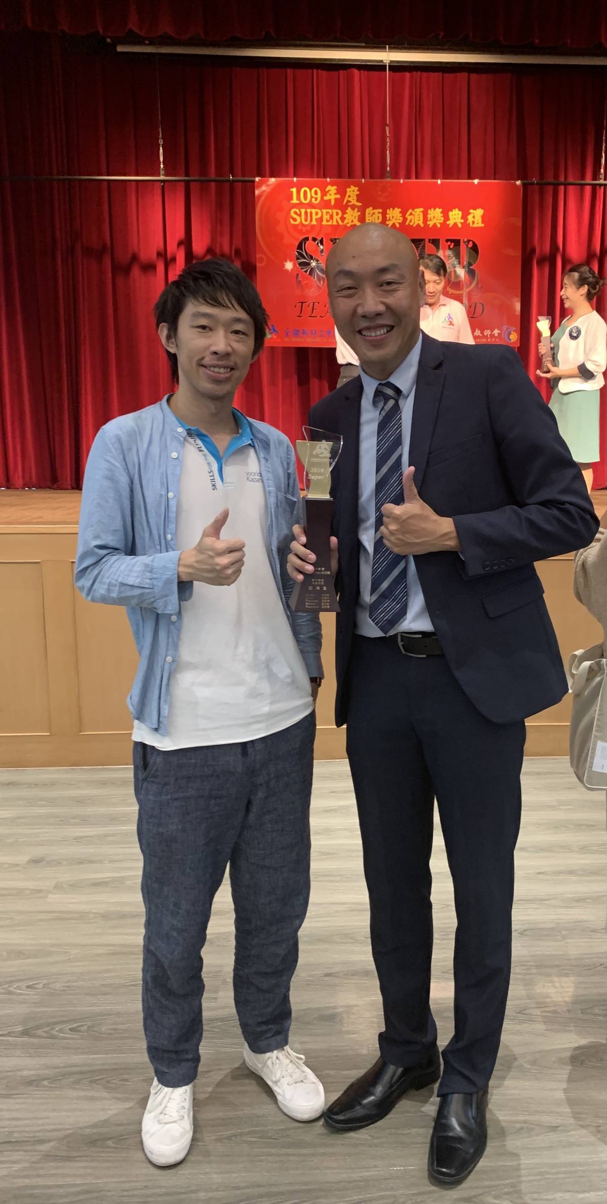 瑞芳高工邱得全老師帶孩子一起追夢 獲SUPER教師獎。