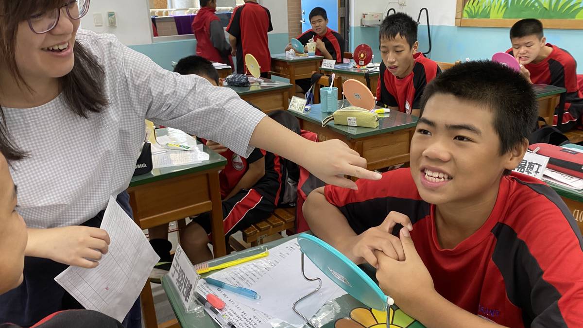 新北市林口國中以入班教學推動口腔保健