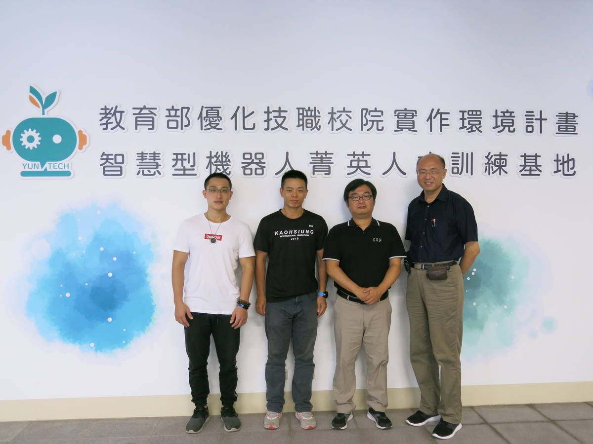 （左起）曾信穎、楊博鈞、賴俊吉、夏郭賢
