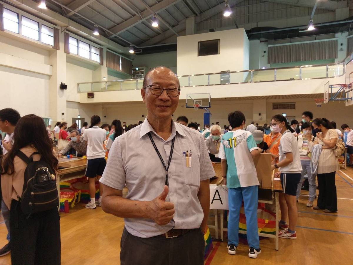 仁愛國中曾文龍校長認為本次活動不僅是跨域課程的成果展現，也實踐學生關懷社會的行動力