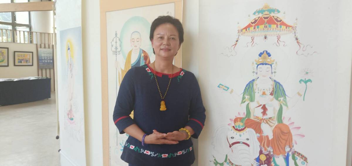 黑手工筆畫家林馨萍