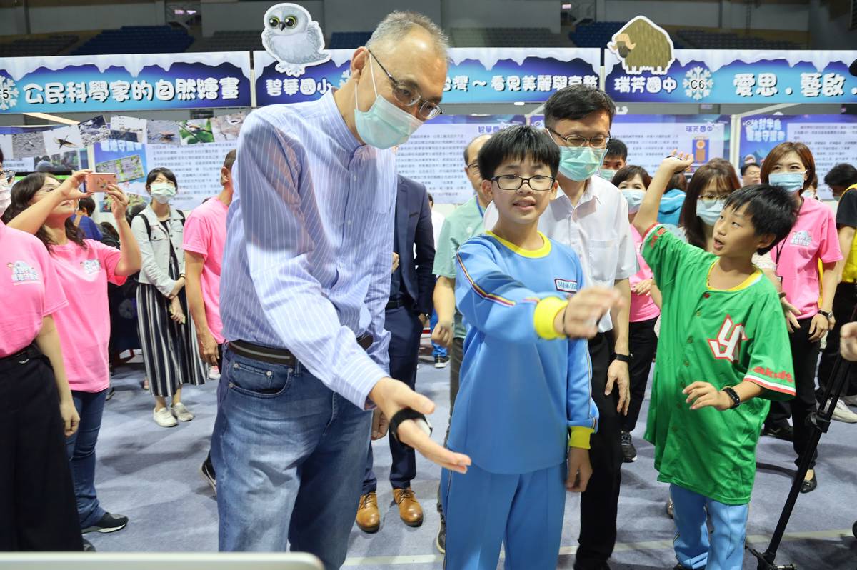 樂活崇林，以科技結合運動，體驗多元樂趣。