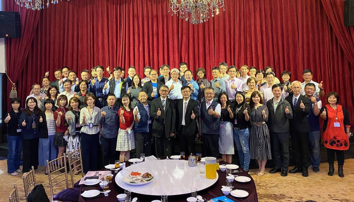王承先前副署長透過學校行政法律監督的視角，用不同層面的教育行政管理釋例，在互動交流中給予與會教育的學校校長及教育局同仁們啟發與導引。