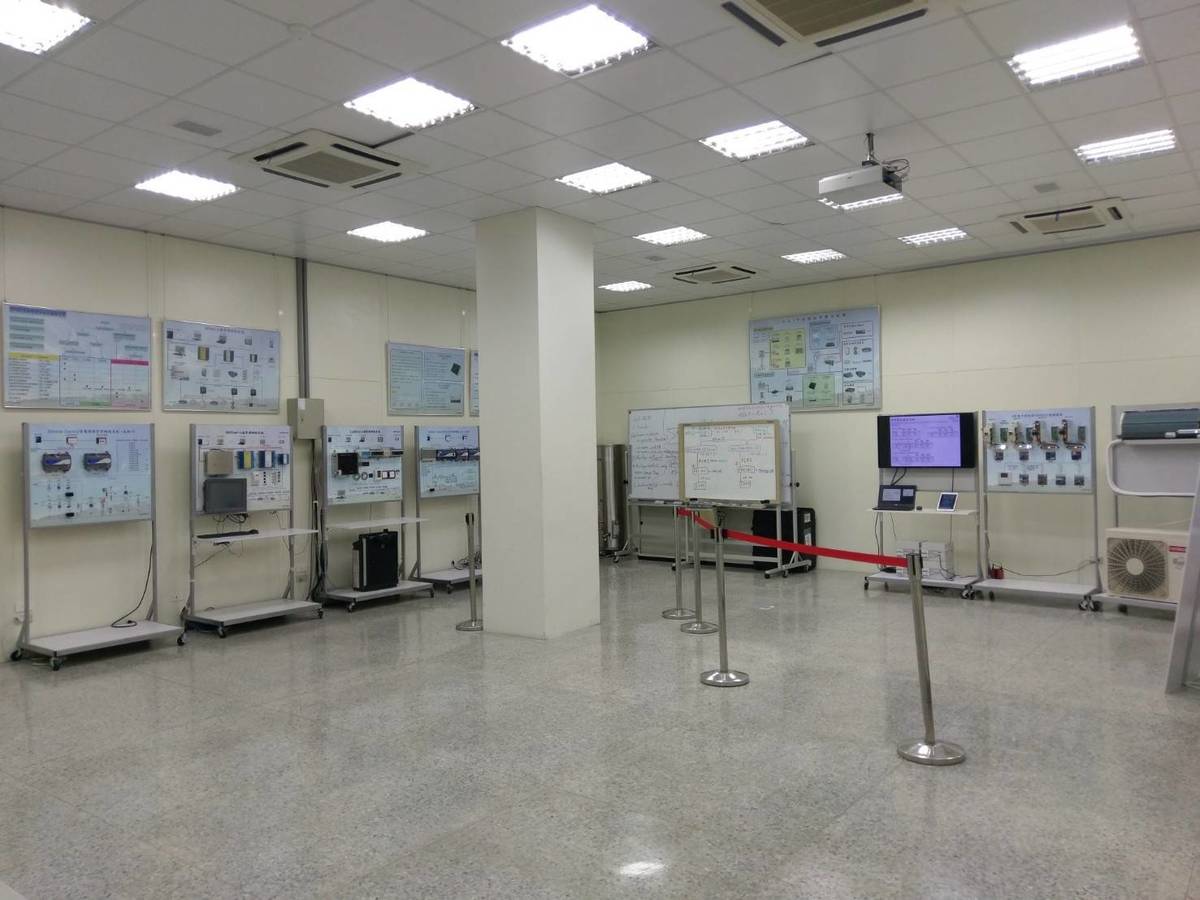日立冷氣商用機的監視教室