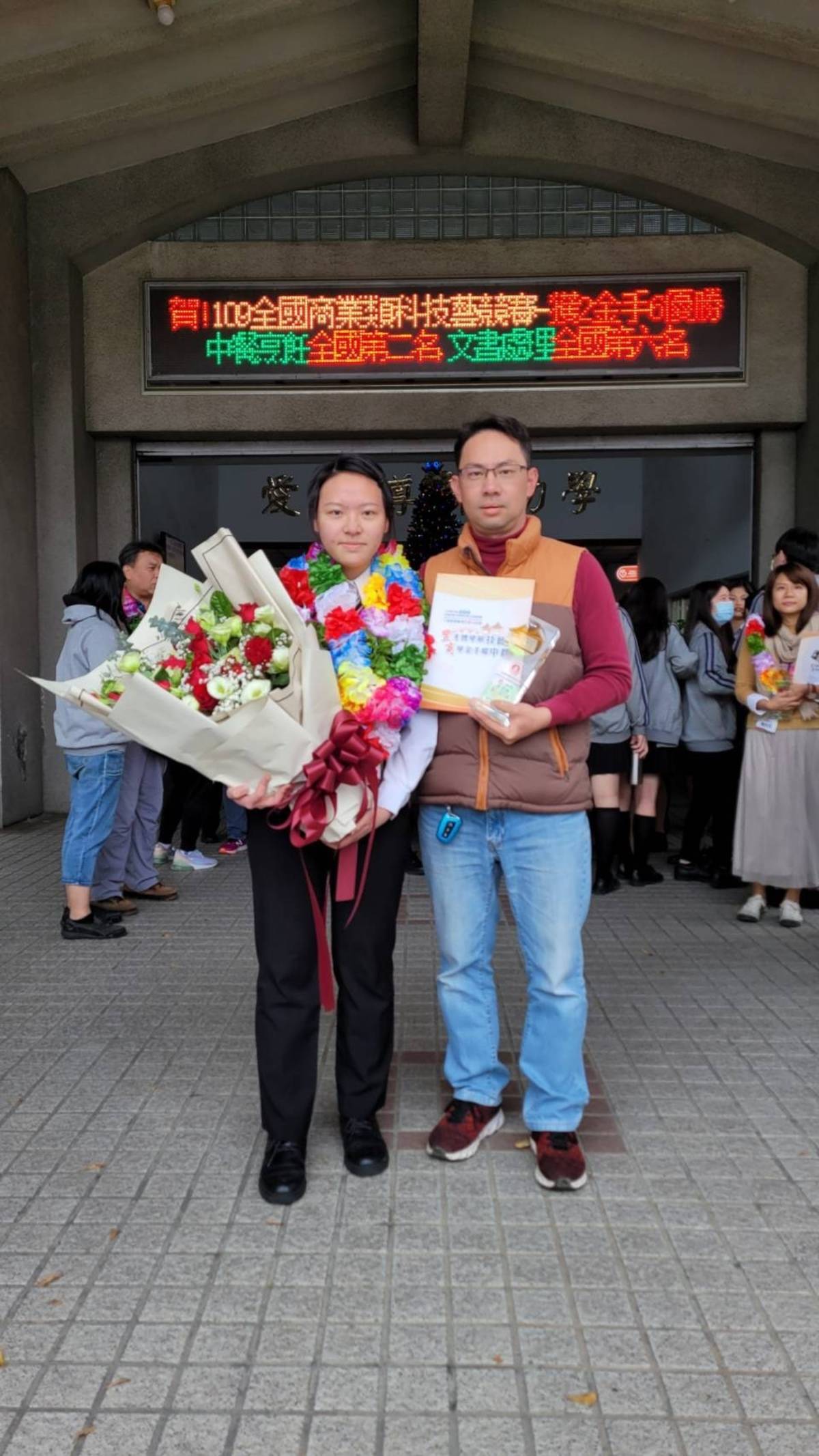 明德高中學生林芝鄉獲得「中餐烹飪」職種全國第2名（圖片來源：臺中市教育局）