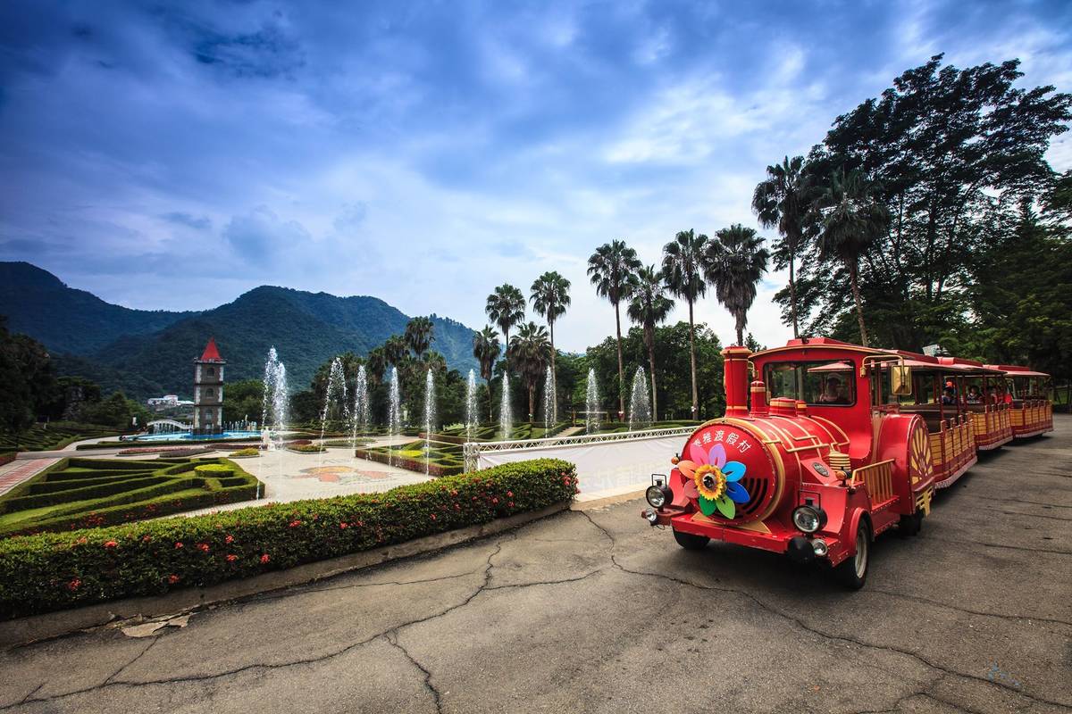 泰雅渡假村內有可愛的遊園車(圖片來源：泰雅渡假村臉書粉絲團)
