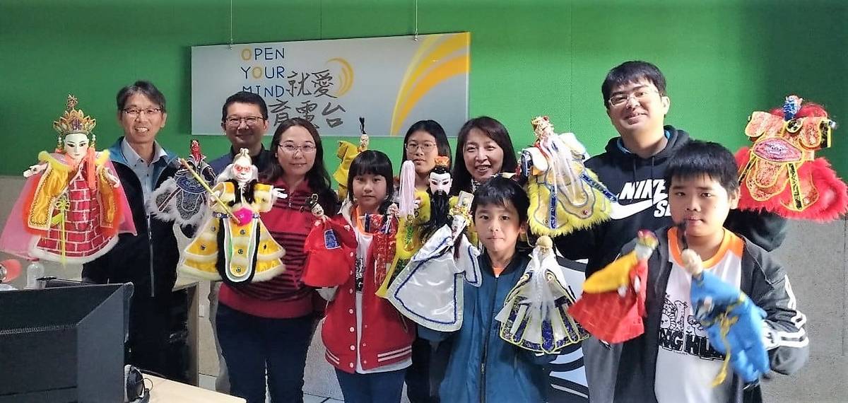 興華國小學生愛上布袋戲更能流利地唸出台語台詞