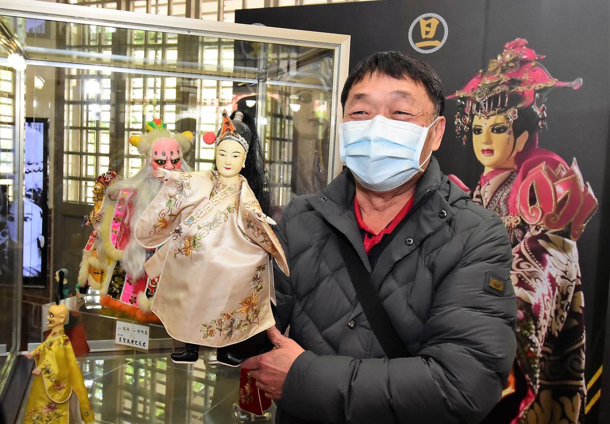 工藝師徐炳垣所雕刻的史艷文是以自己的孩子兒時長相作為範本(圖片來源：彰化縣政府提供)