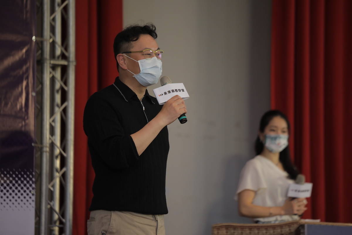 品學堂創辦人黃國珍認為閱讀是教育的核心基礎
