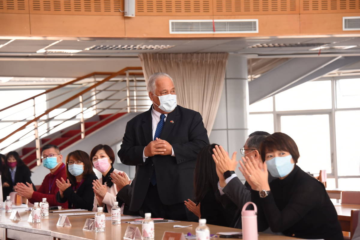 新北市南山中學舉辦為期三天的「第十屆模擬聯合國會議」。
