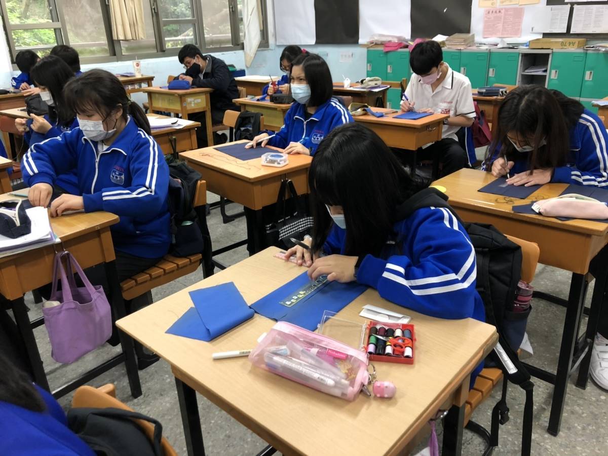 學生可藉由自我省思整理，擬定完善務實的學習計畫與目標，期許自己在新學期能夠更加精進。