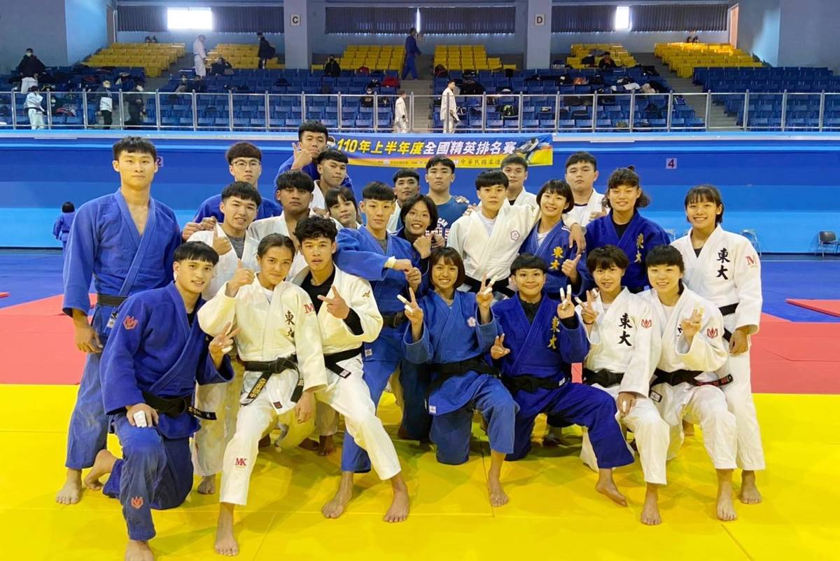 臺東大學柔道隊參加「中華民國柔道總會110年上半年度菁英排名賽」，成績大放異彩，共有10人取得國手資格。