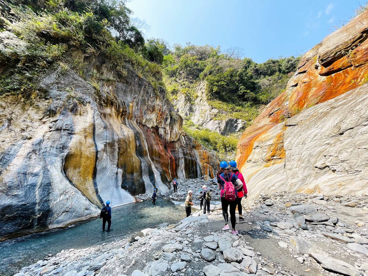 哈尤溪因為美麗的岩壁和野溪溫泉成為新興旅遊秘境(圖片來源：林詩菁提供)