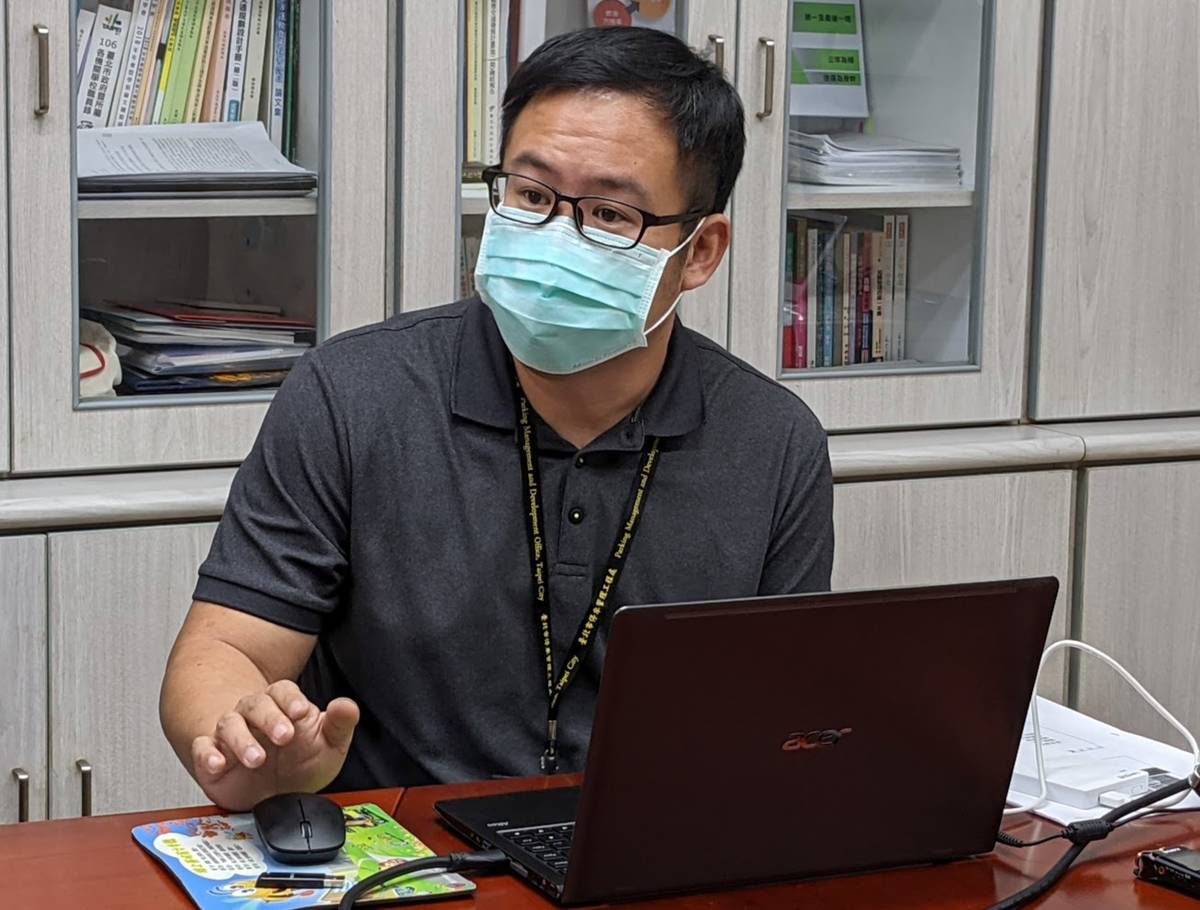 機電科魏弘懿科長說明停管處所推出的智慧化服務