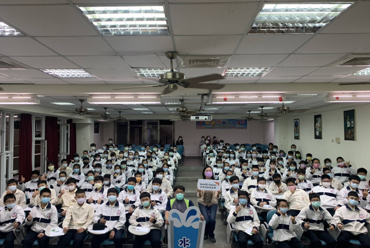 線西國中師生集資捐款響應水資源行動（圖片來源：台灣世界展望會）