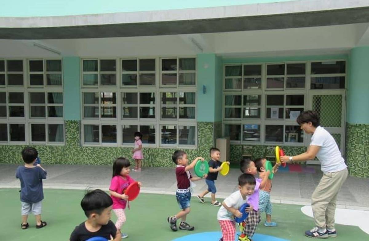 宜蘭清溝國小附幼運用戶外空間進行遊戲教學