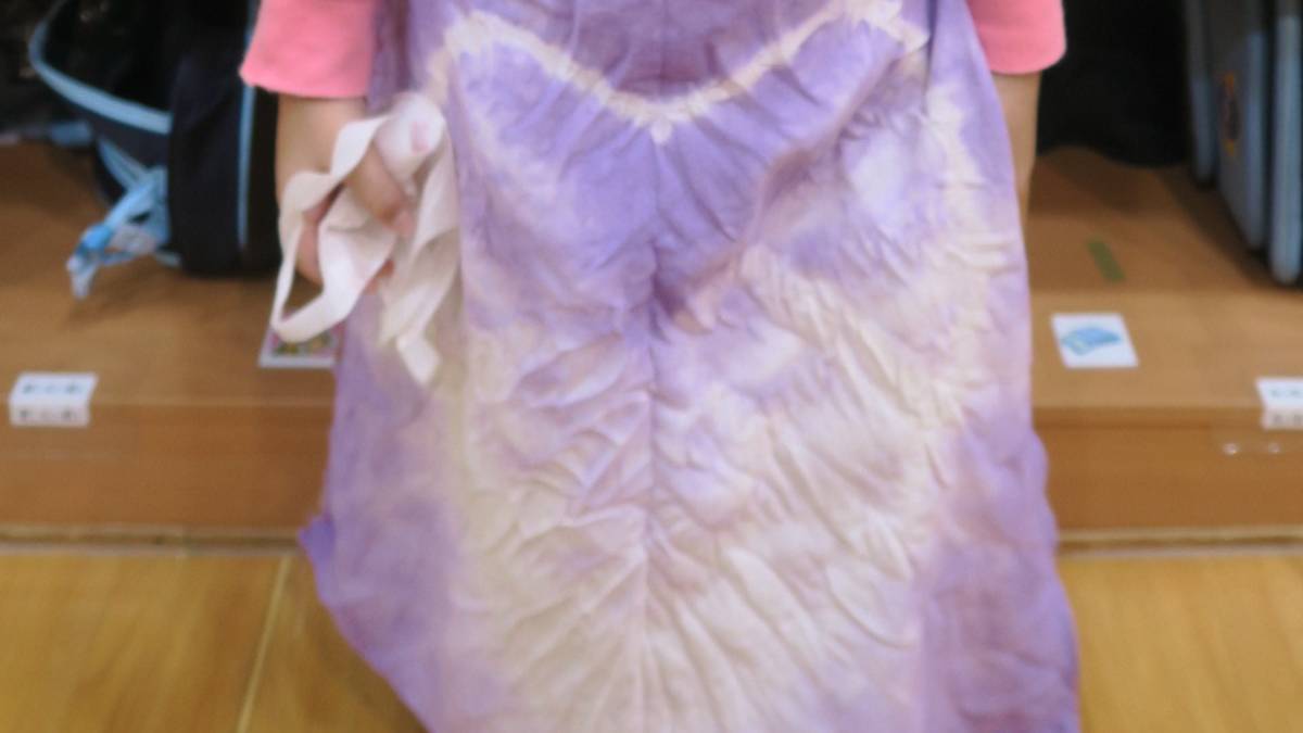 龍埔成長美感教育染巾成品2.jpg
