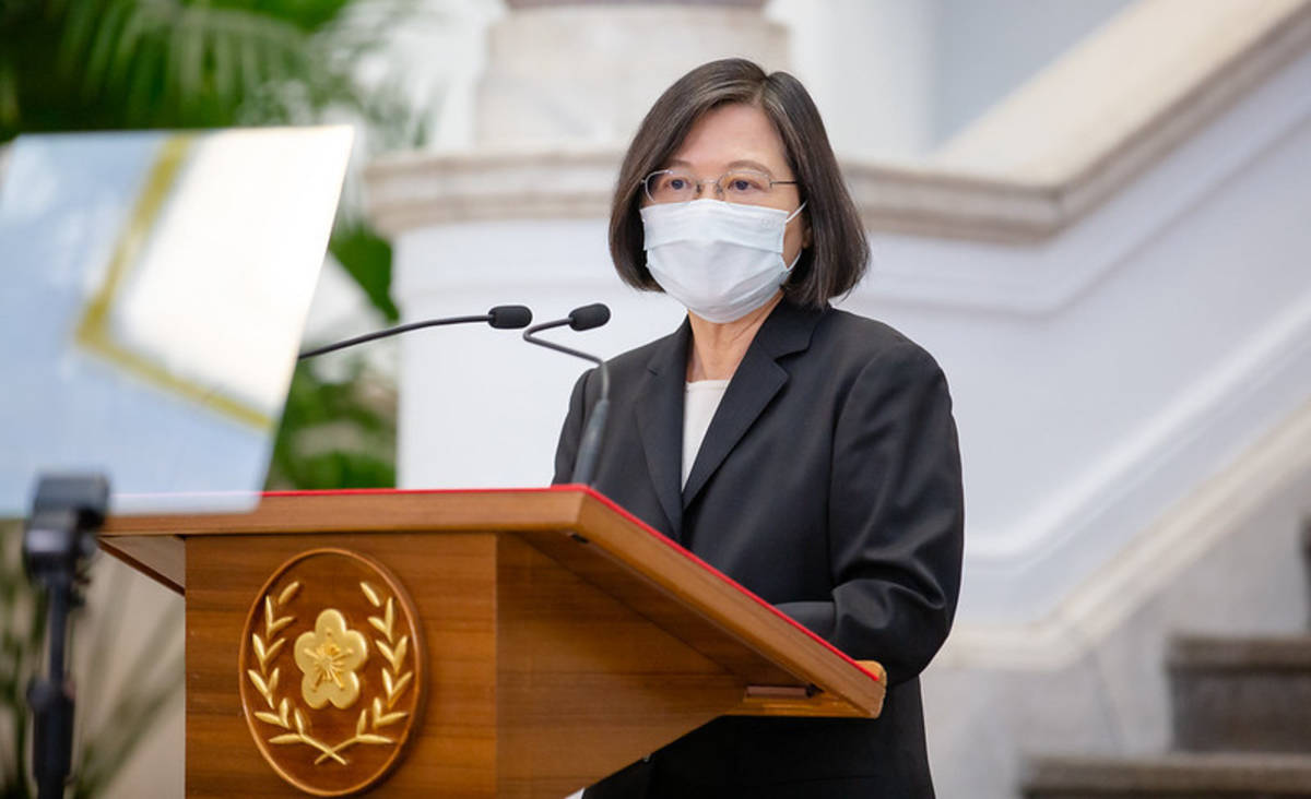蔡英文總統召開國安會議後，在總統府敞廳發表談話(總統府提供)。