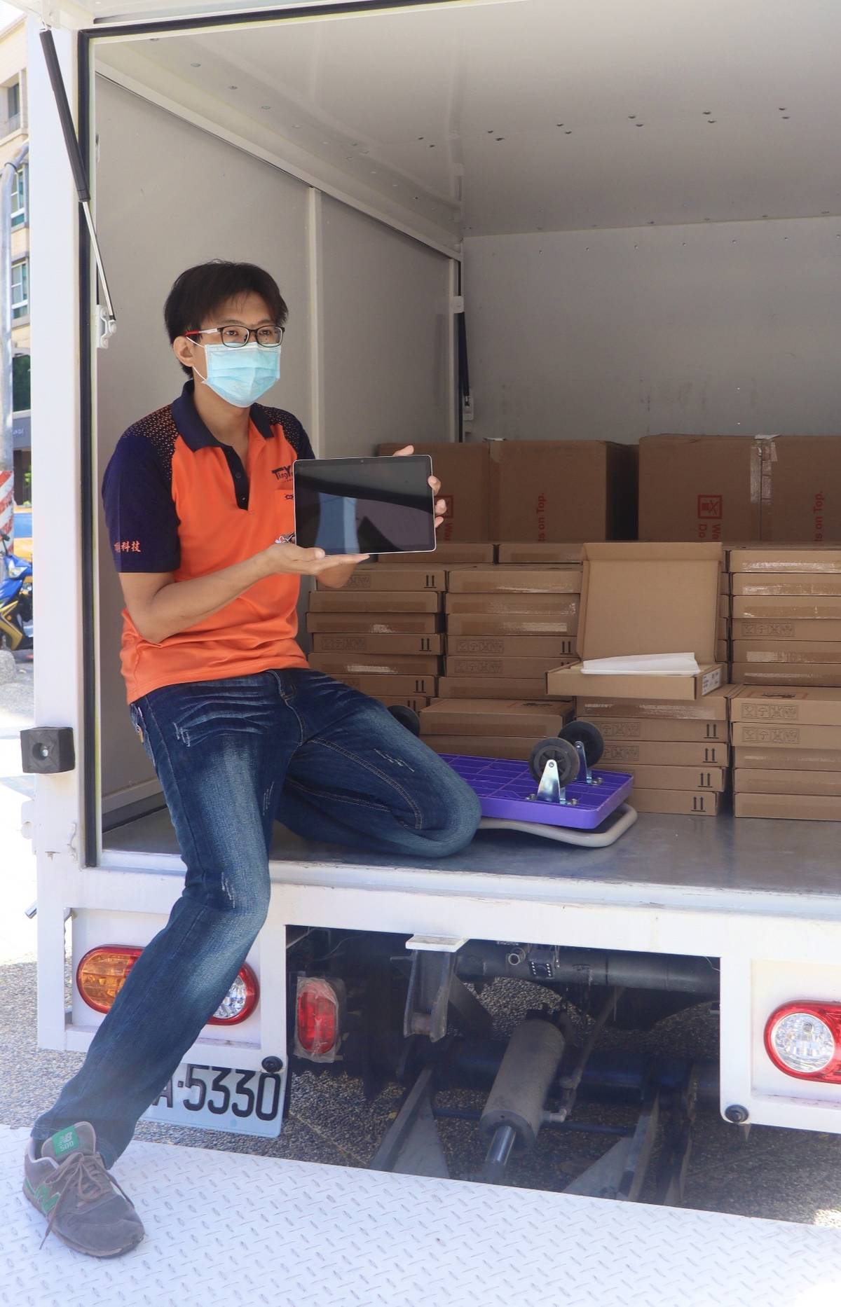 送平板到偏鄉學校 高市教育局確保學習不中斷