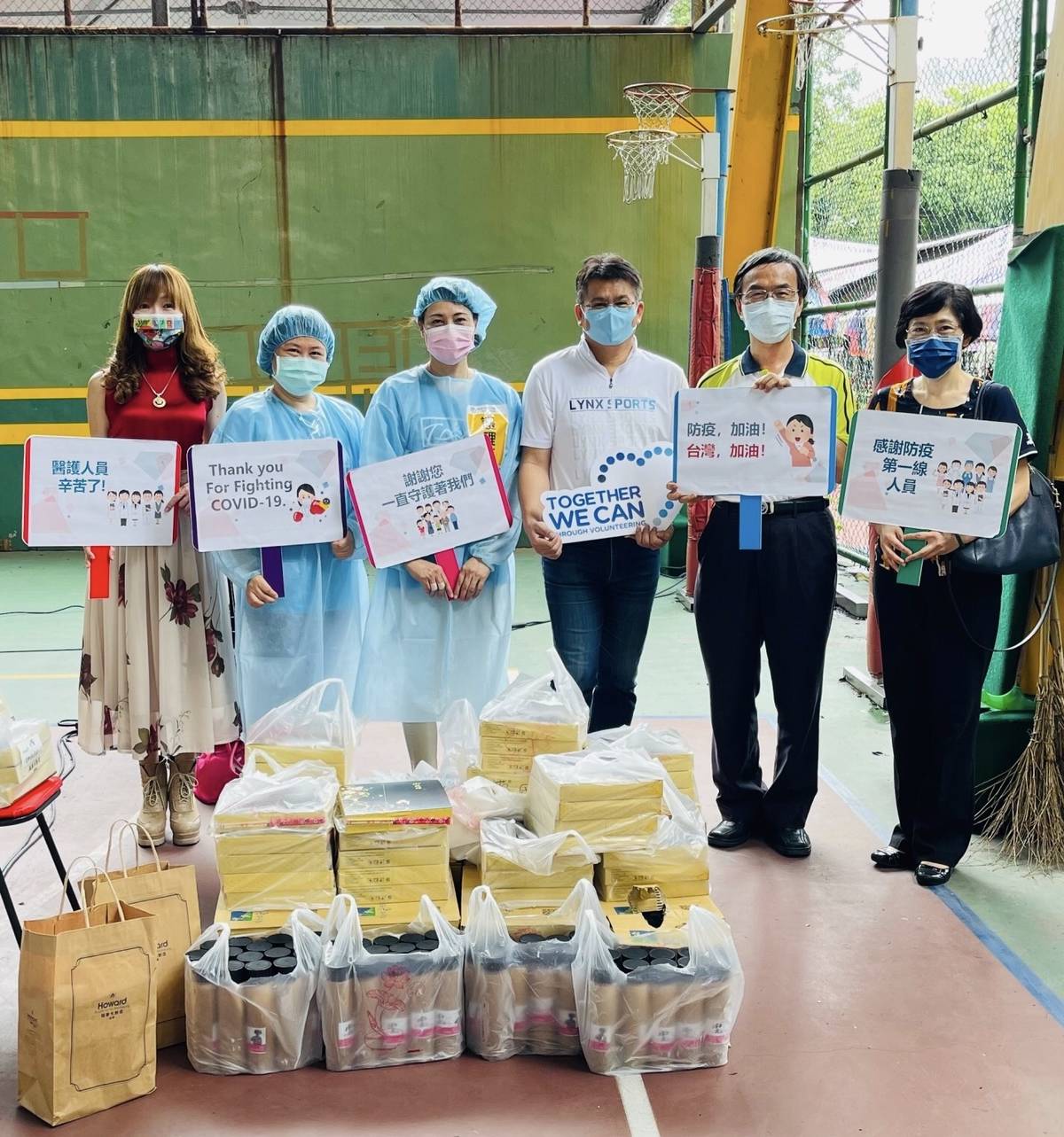 感謝醫護人員辛勞 高市三校家長會長捐愛心便當