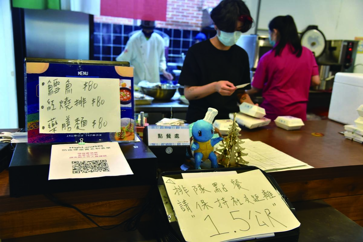 華梵大學提供蔬食午晚餐，讓全校學生免費吃一個學(華梵大學提供).jpg