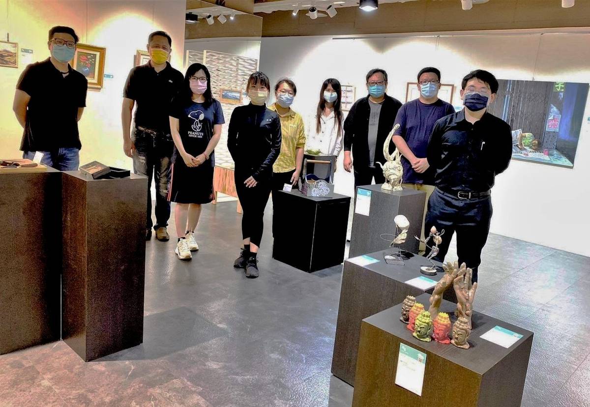 正俢科大藝常創作展 即日起在SOGO百貨高雄店展出