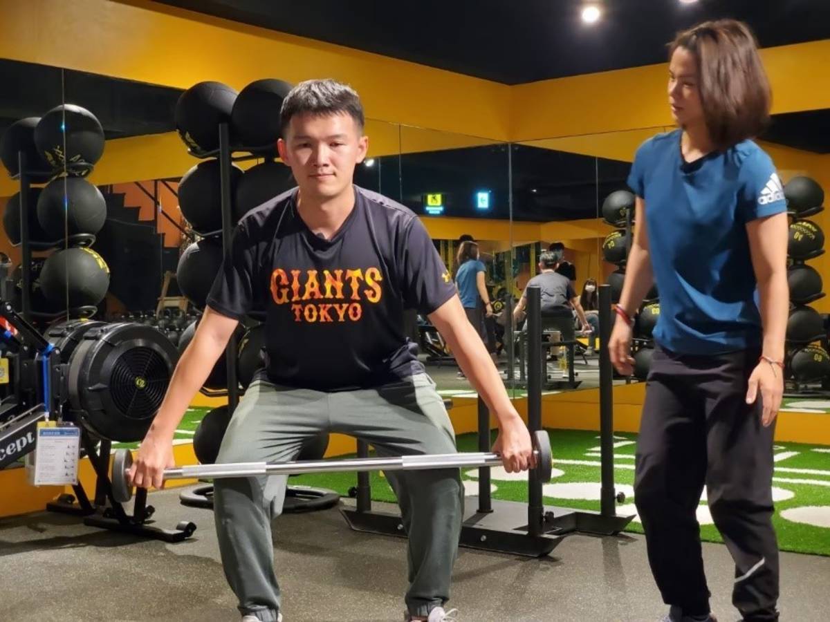 前奧運國手許淑淨指導JOSH。(體育署提供)