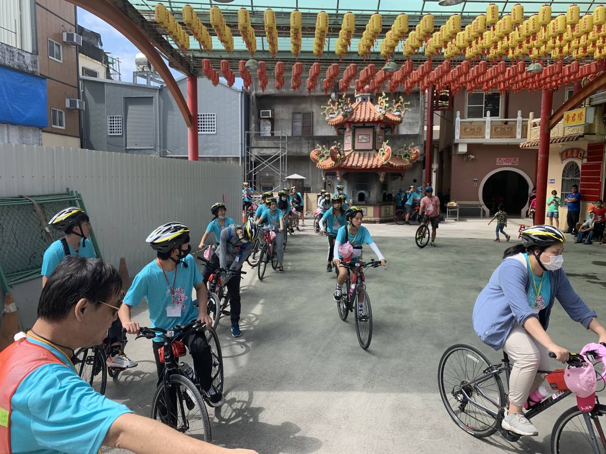 以低碳輕旅行推動社區觀光