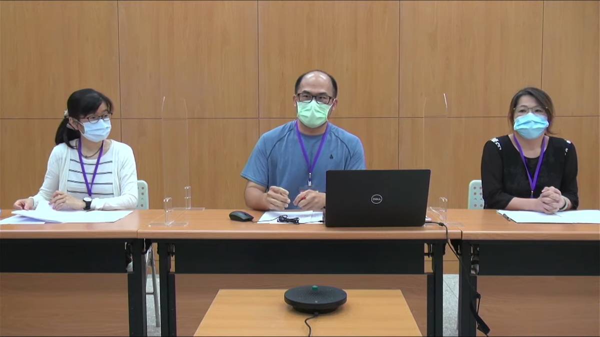 臺北市高中化學科教師群中的北一女中江慧玉老師、吳淑芳老師、建中趙君傑老師