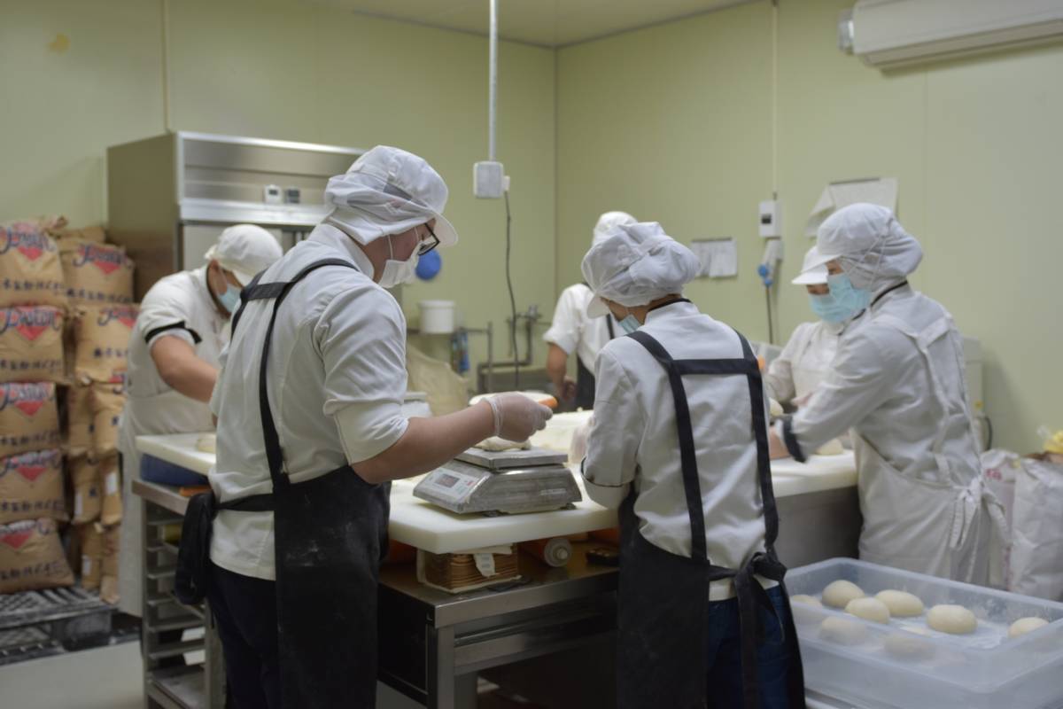 弘光科大與知名巧克力工房合作產業學院