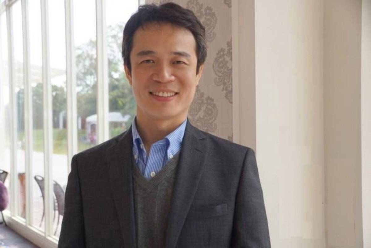 把教室搬到偏鄉的李俊耀老師。(拍攝日期2016年)
