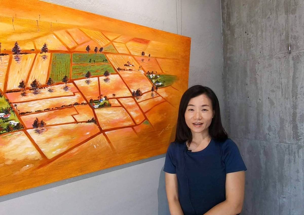 臺東生活美學館邀請畫家孫傳莉舉辦「看見‧物色」線上個展，並推出3集「花東線藝匯」系列節目。