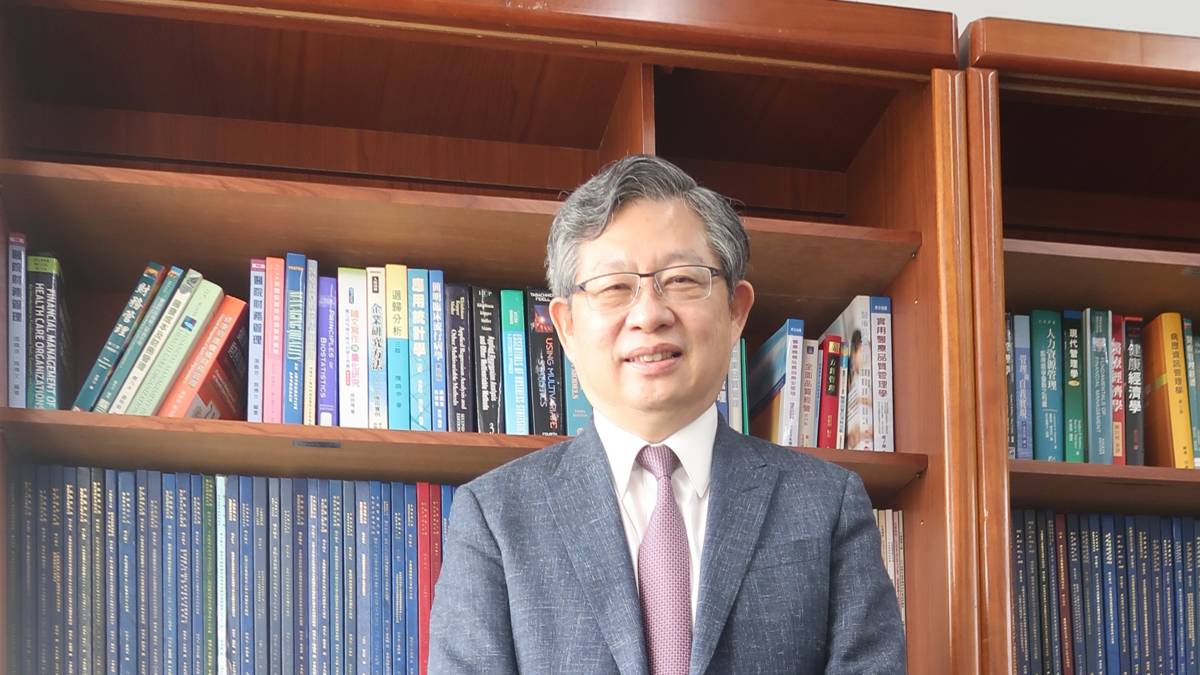 中國醫藥大學蔡文正教授被喻為是學術界最堅毅的生命鬥士 