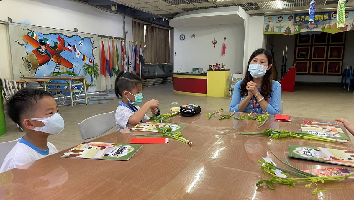紅繩綁芹菜青蔥 新北新住民語文課以各國創意迎開學